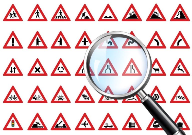 La categoria dei segnali di pericolo: cosa significano e come